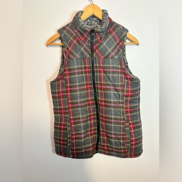 Maurice’s - Women’s Reversible Plaid and Sherpa Vest - Size Small - Picture 3 of 8
